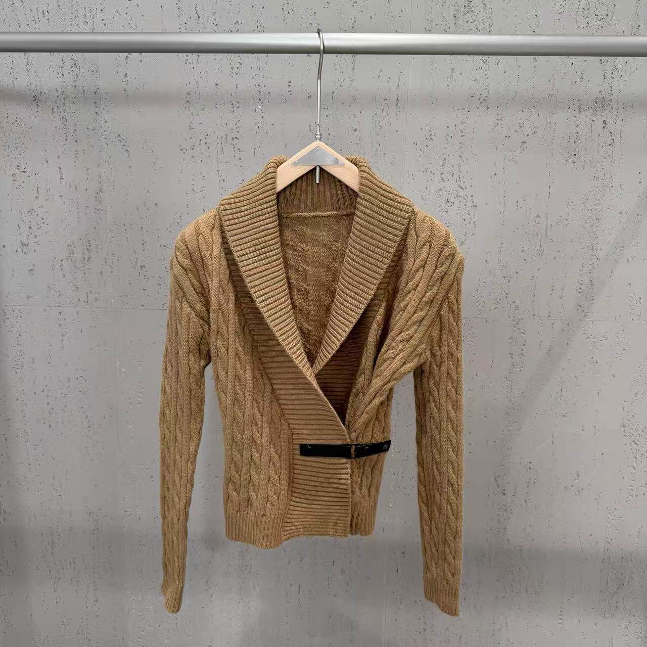 High Street Sweaters Women's A - đánh giá và giá Crossfit Belt