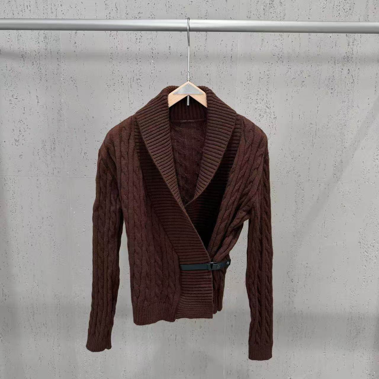 High Street Sweaters Women's A - đánh giá và giá Crossfit Belt